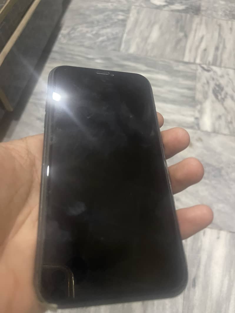Apple iPhone 11 1