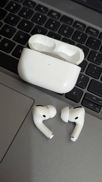 Air buds A2190 1st Generation