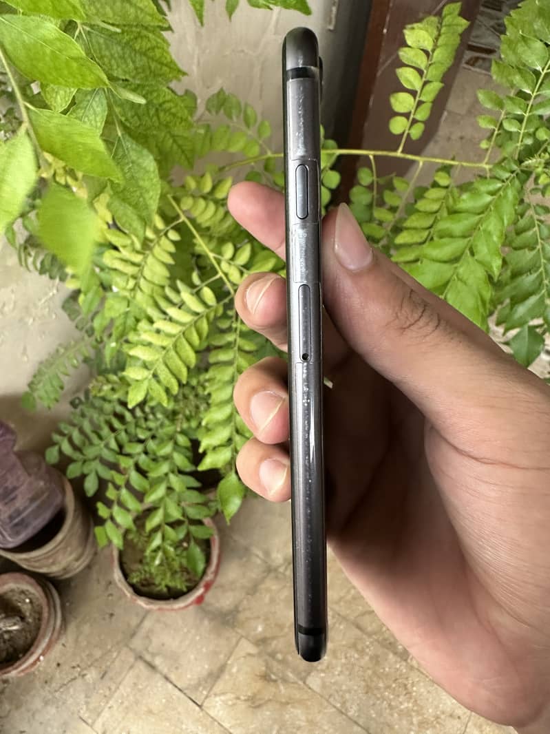 Apple iPhone 8 8