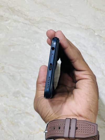 Infinix Hot 12