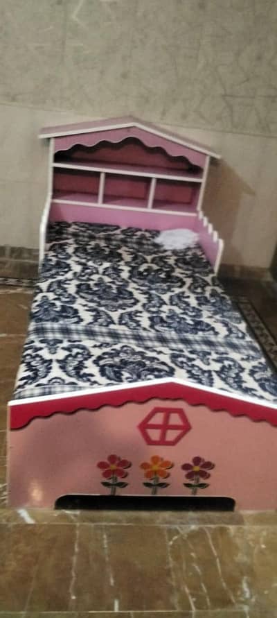 kids bed with mattress