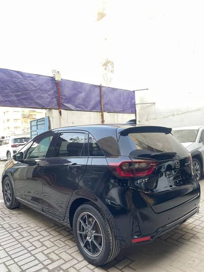 Honda Fit 2021 TOP OF THE LINE FULL HOUSE