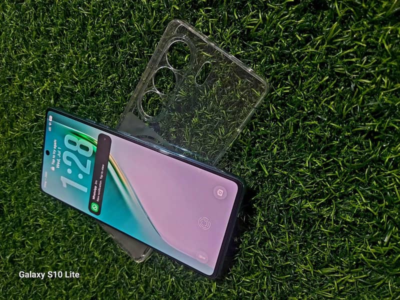 Tecno CAMON 40 9