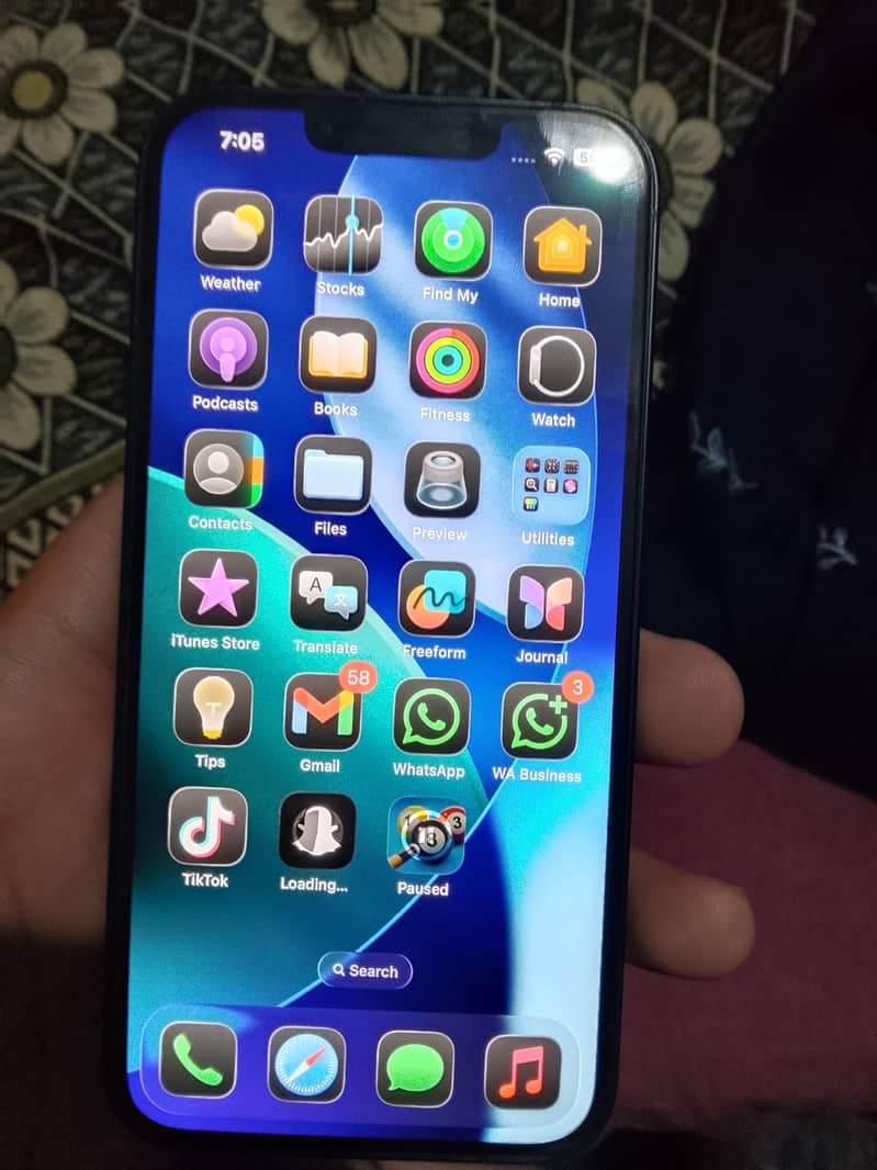 Apple iPhone 13 2