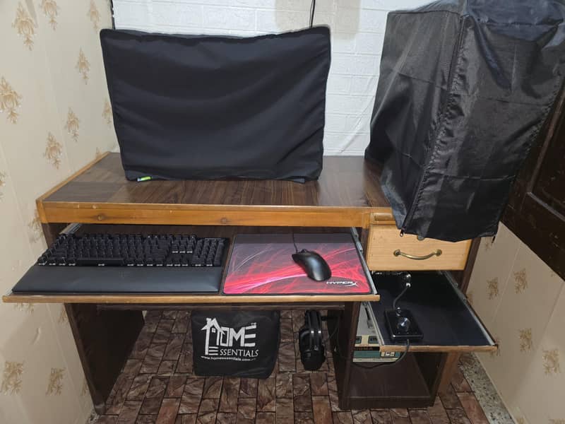 Computer Table 1