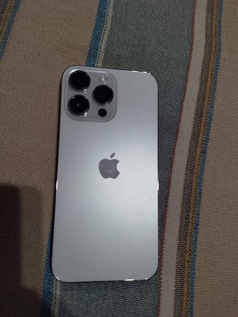 Apple iPhone 14 Pro Max 0