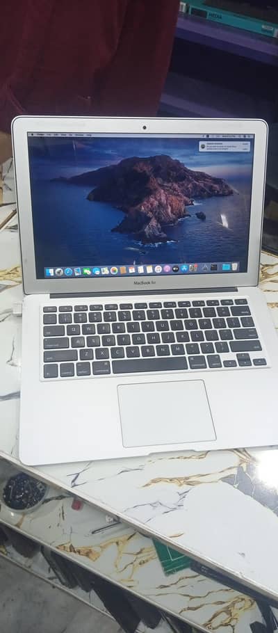 MacBook Air 13-inch 2017