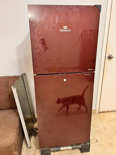 Dawlance fridge for urgent sale