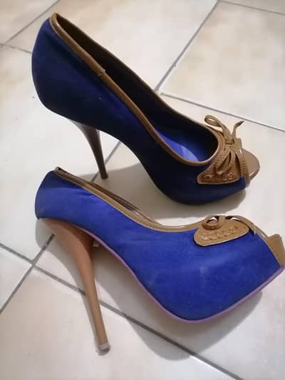 blue brown heel
