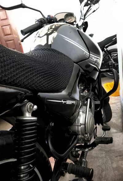 Lush Japanese YAMAHA YBR 125