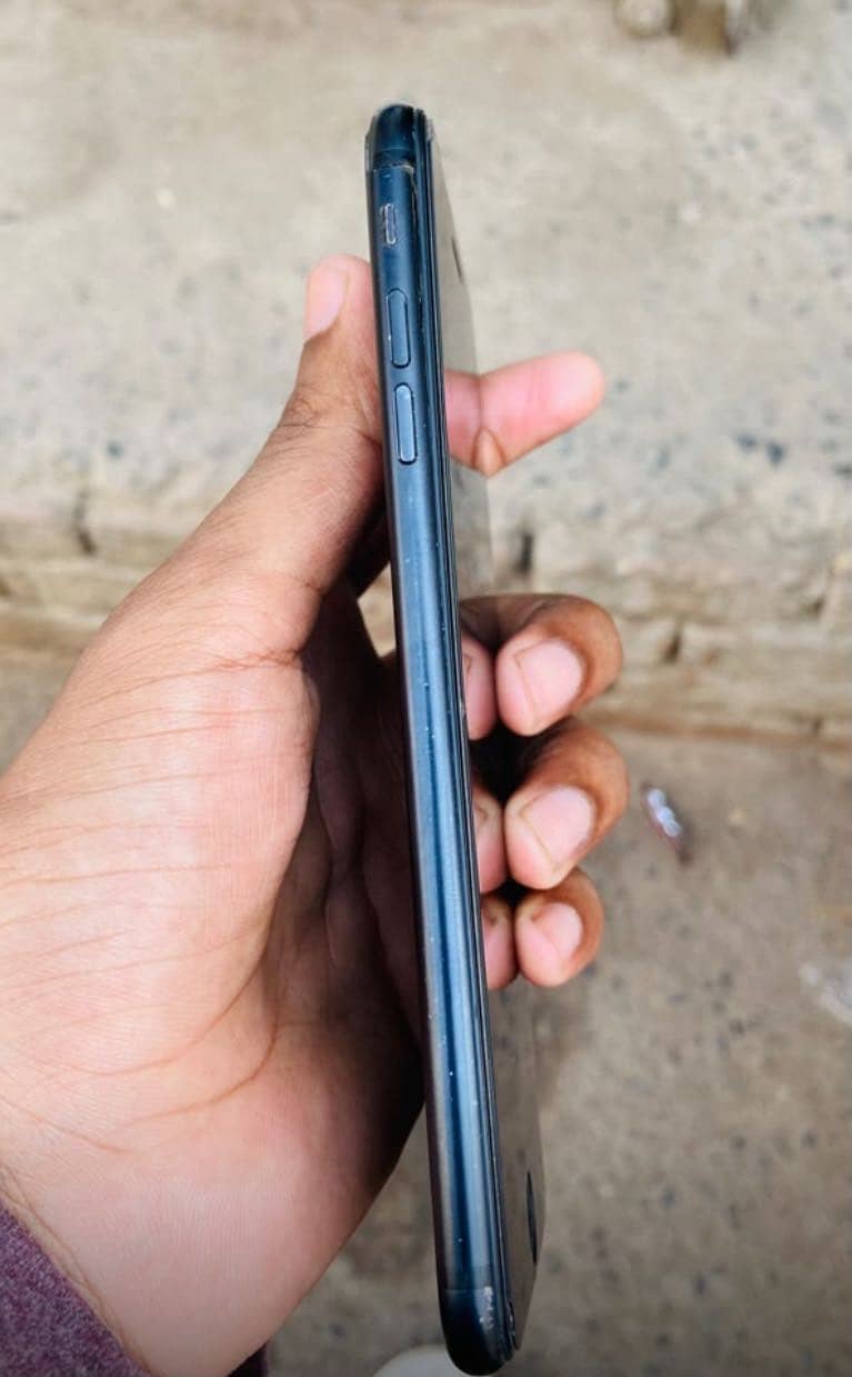 Apple iPhone 7 Plus 1
