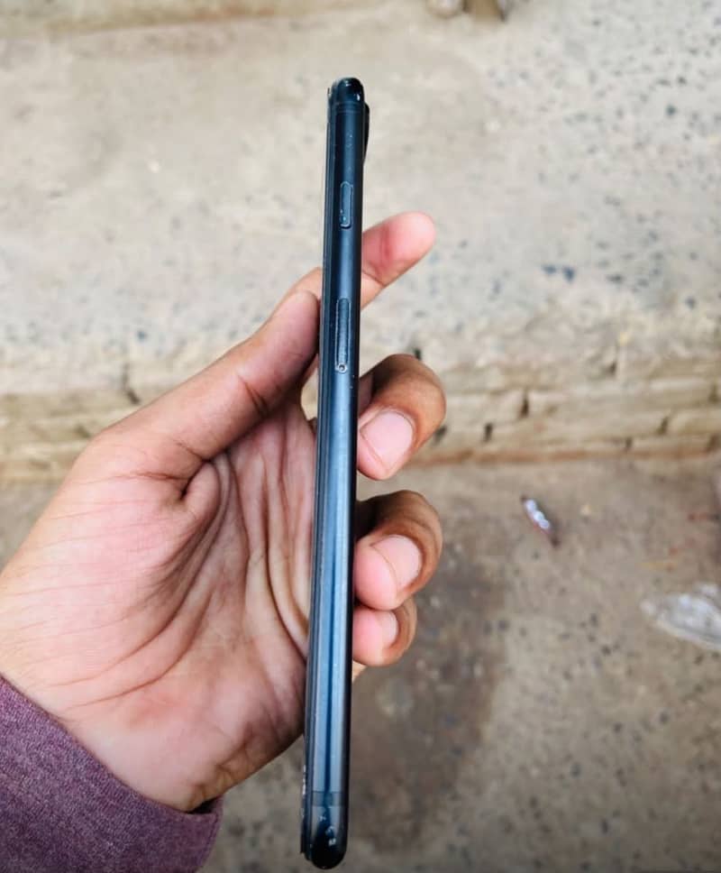 Apple iPhone 7 Plus 2