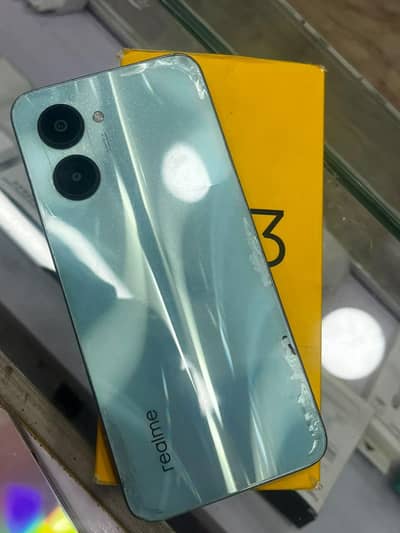 Realme C33