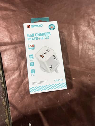 BWOO GaN CHARGER PD 65W+ QC 3.0
