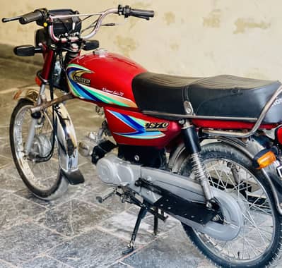 United bike for sale 2015/ 2016 number 2026 ma lga hai