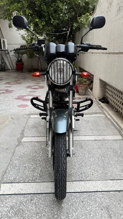 Yamaha YB 125Z-DX 2024 Grey Color New Condition