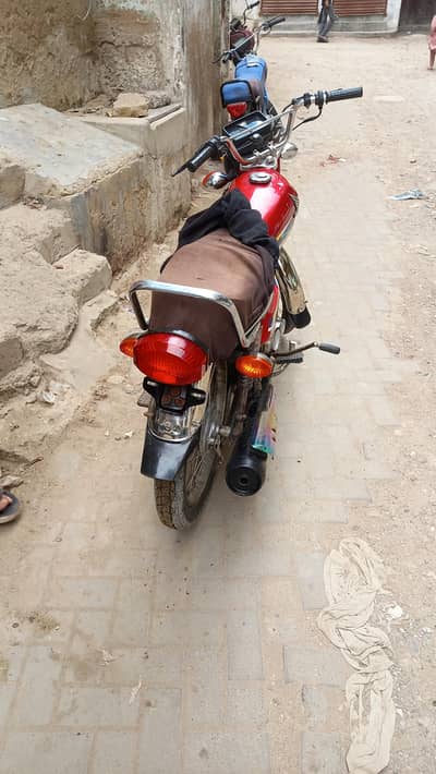 honda 125 engine ok taiyar ok hai behtreen hai bike