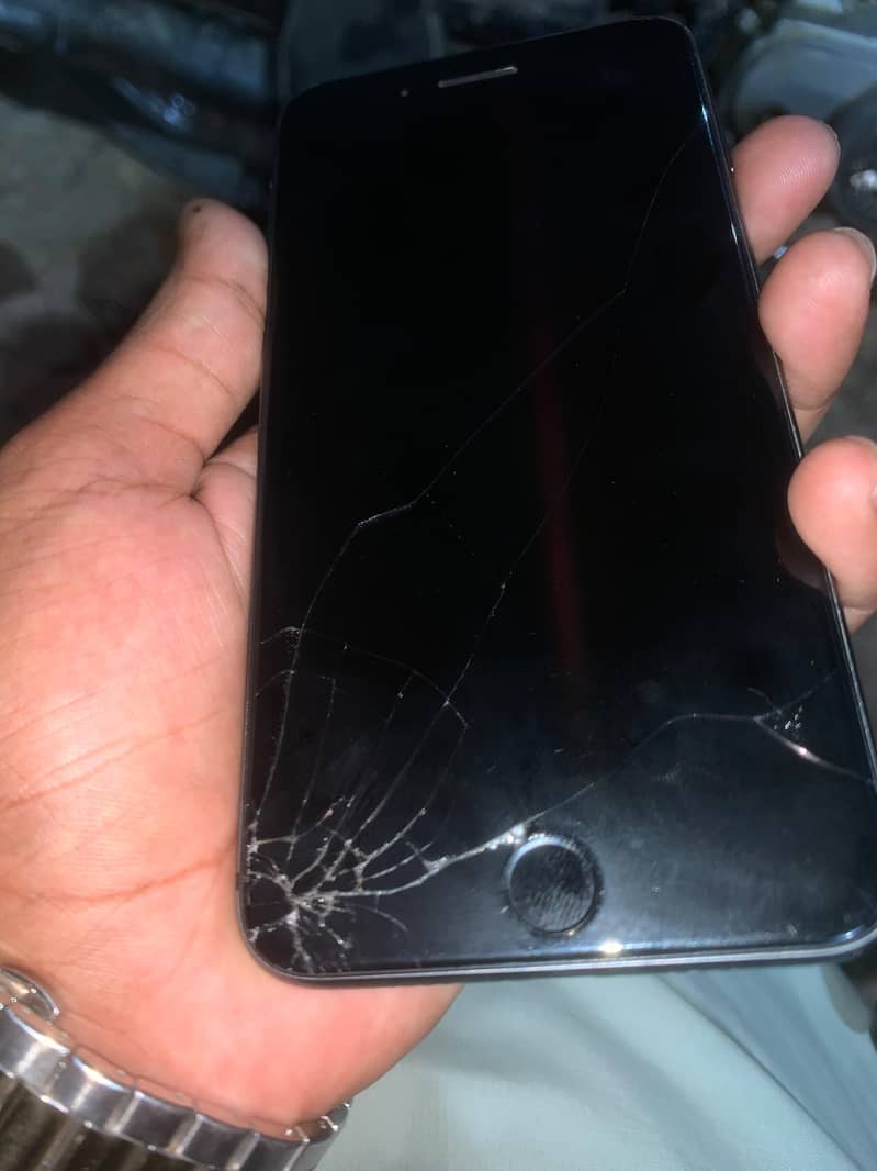 Apple iPhone 8 Plus 5