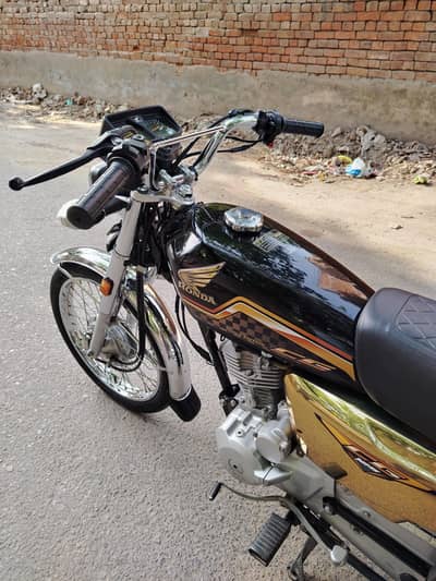 Honda CG125 special edition Gold