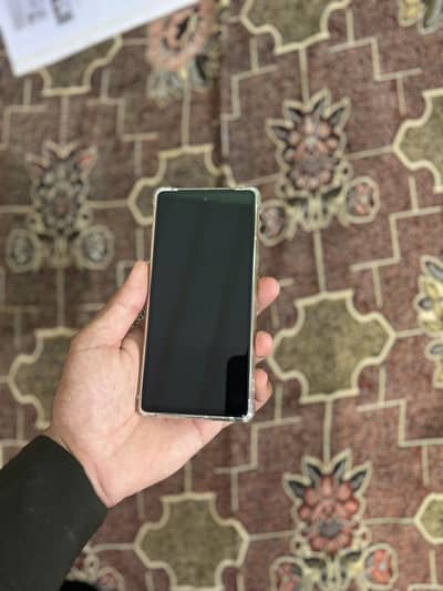 10/10 condition 8gb / 128gb