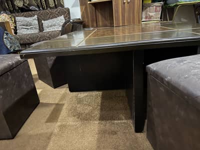 Coffee table with 4 stools