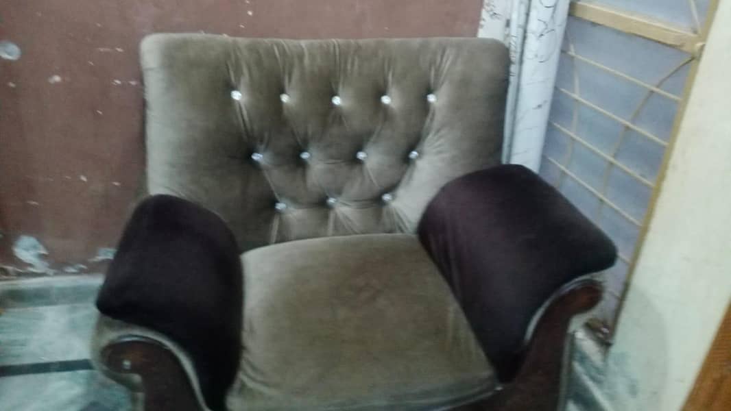 used sofa 0