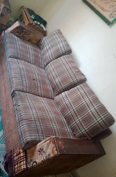 1 three seater sofa 2 single seater sofa hai contact 03705497726