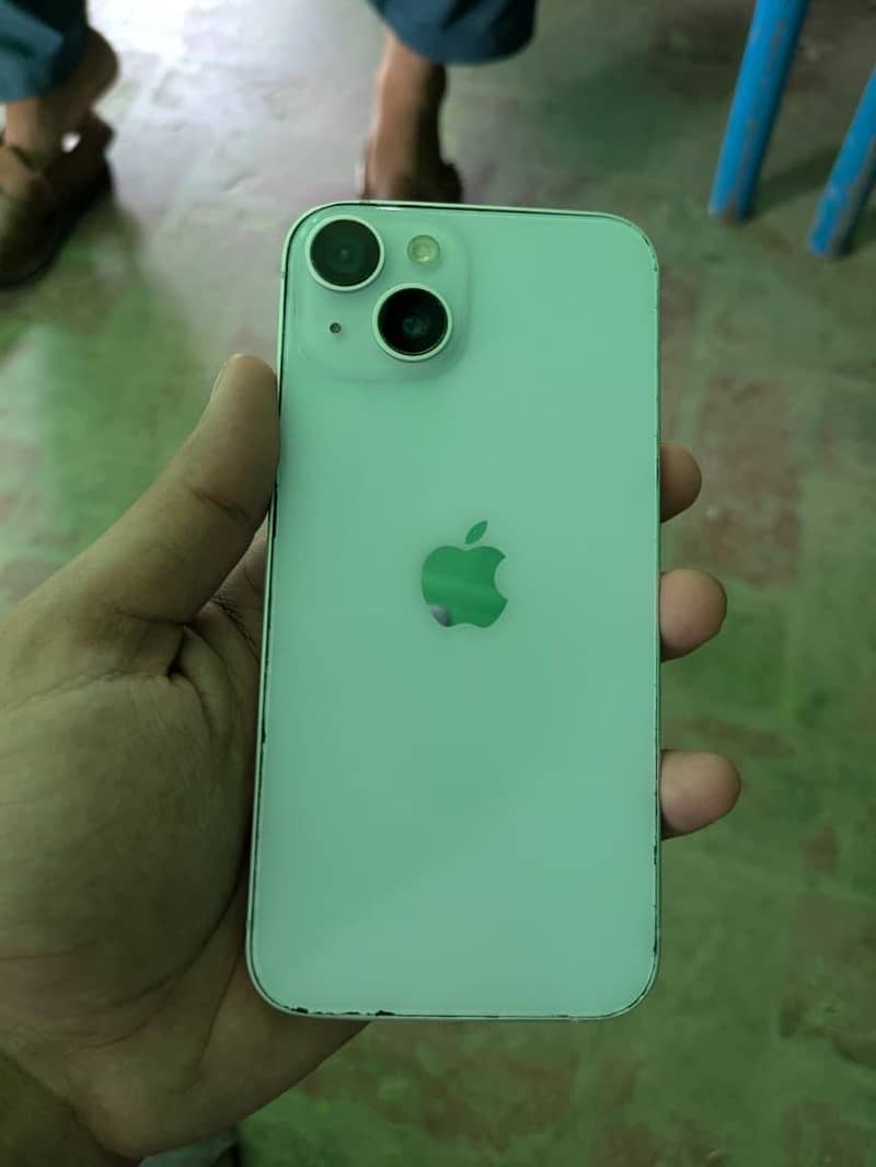 Apple iPhone 14 4