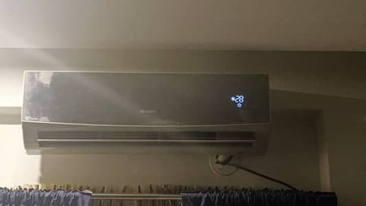 Gree 1.5 ton Invrtor ac