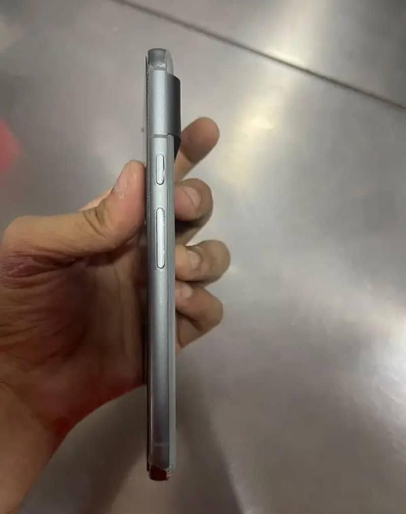 Google Pixel 8 1
