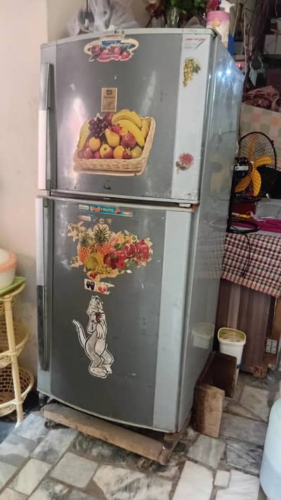 Dawlence Refrigerator for Sale (Compressor Needs Repair/Replacement)