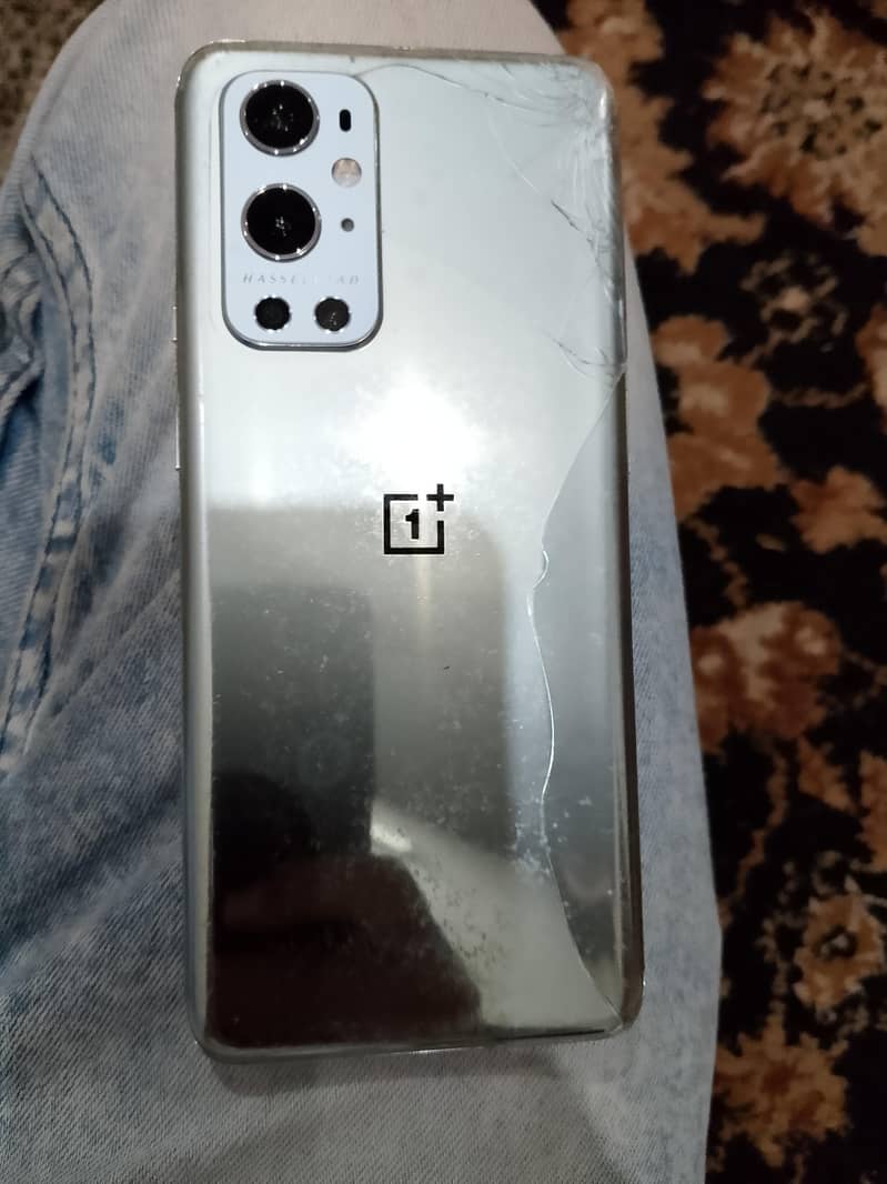 One Plus 9 Pro 4