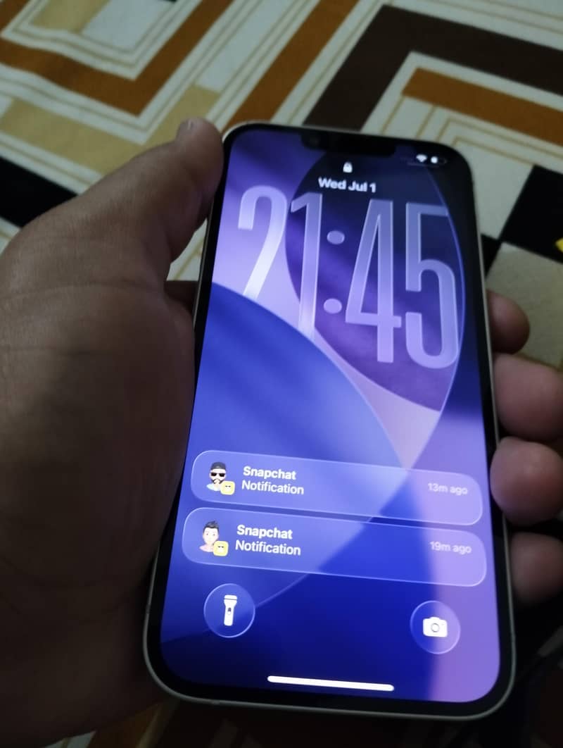 Apple iPhone 13 3