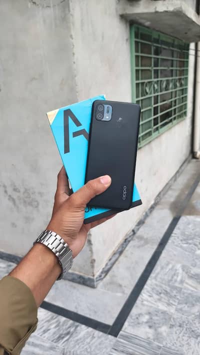 OPPO A16e