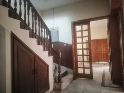 1 Kanal Old House Available For Sale in Gulberg Lahore
