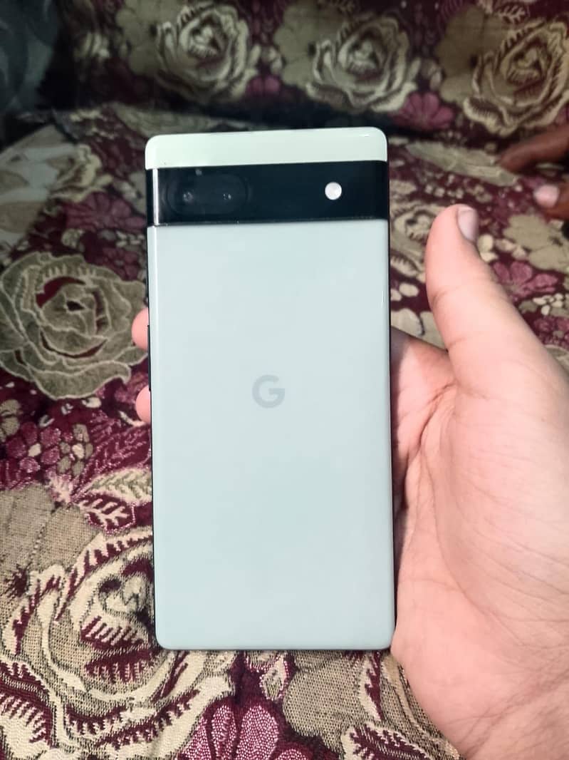 Google Pixel 6a 1