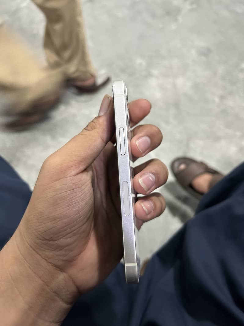 Apple iPhone 12 mini 3