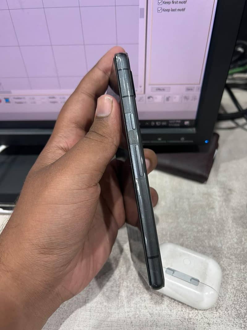 Google pixel 7a 3