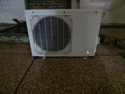 Dawlance Split 1.5 Ton Non-Inverter AC for Sale