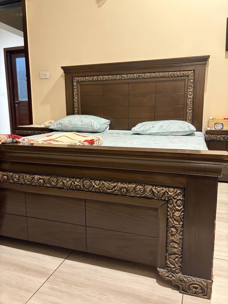 COMPLETE BED SET 5 PCS 6