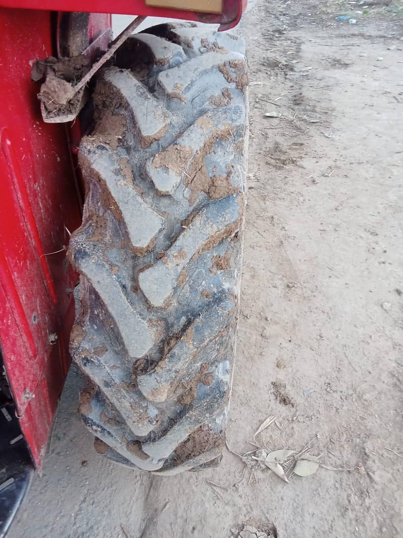 Tractor 240 5