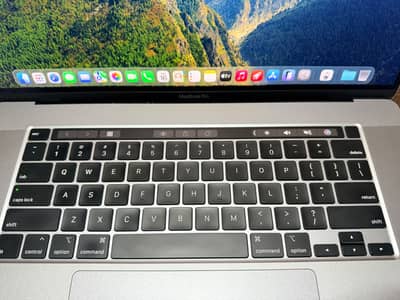MacBook Pro 16 inch 2019 Core i9 32 gb Ram