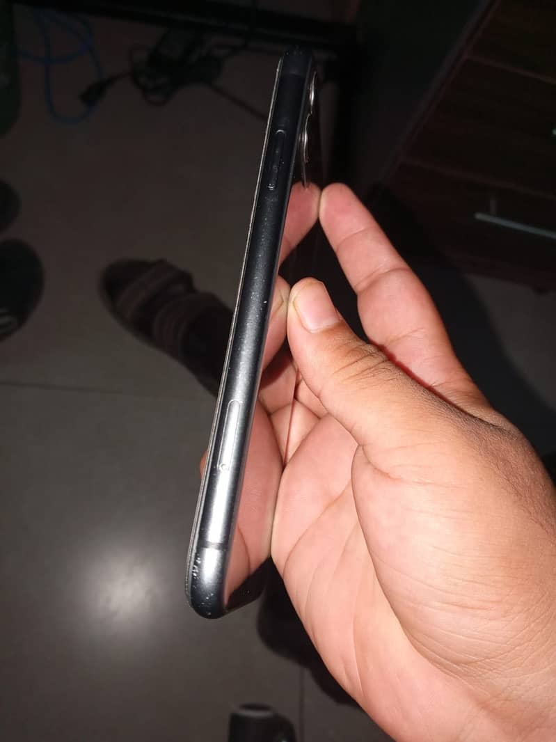 Apple iPhone 11 5