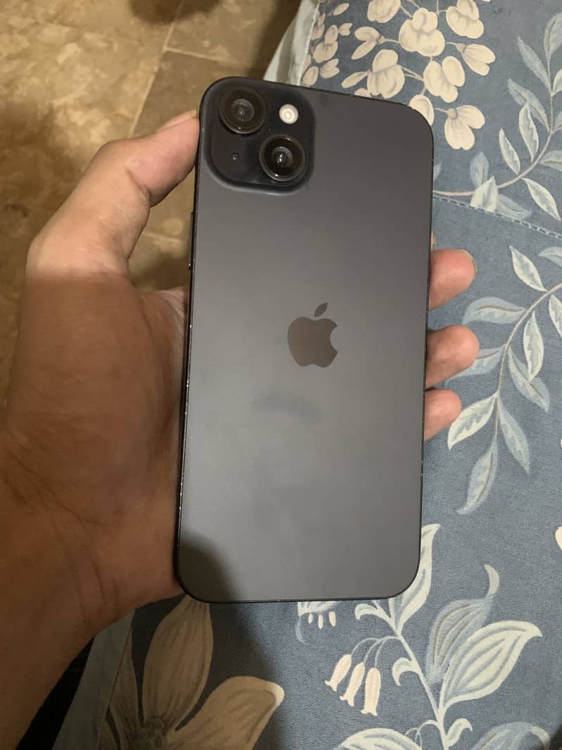 Apple iPhone 15 plus 3
