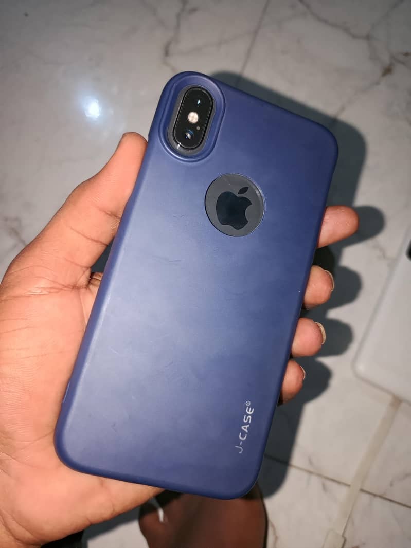 Apple iPhone X 4