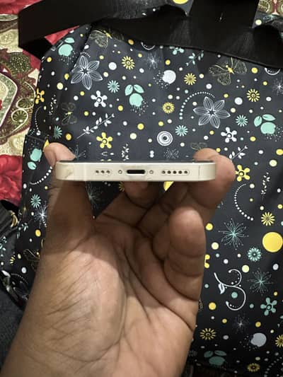 iPhone 13 128GB White - Water Packed - PTA Approved - 10/10