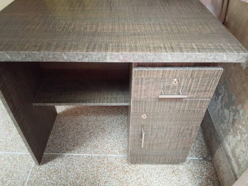 computer table 0