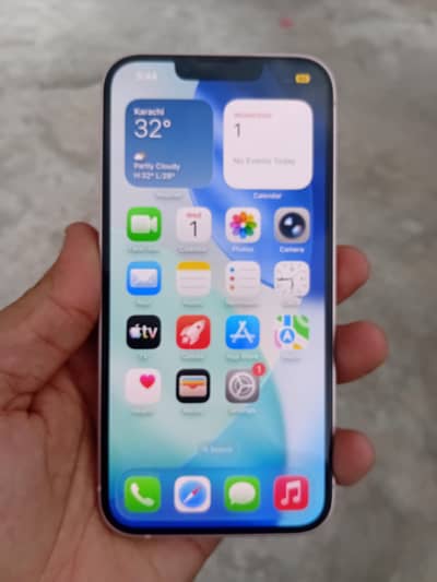 Apple iPhone 13