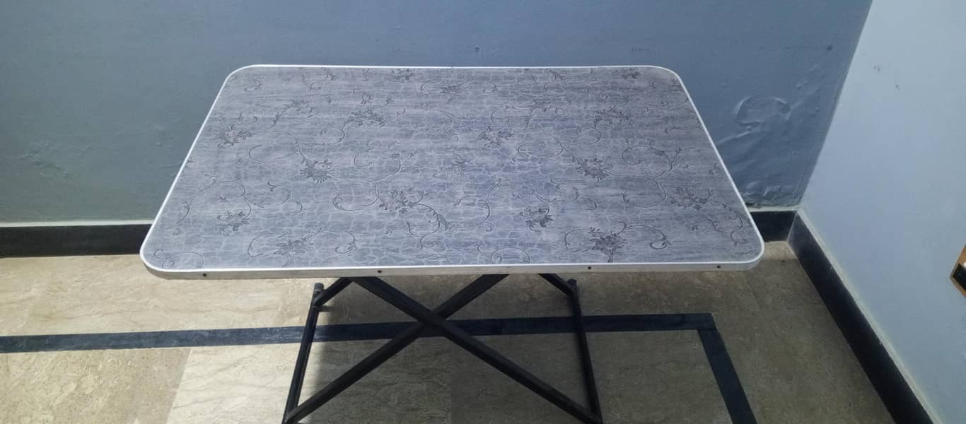 Folding table 1