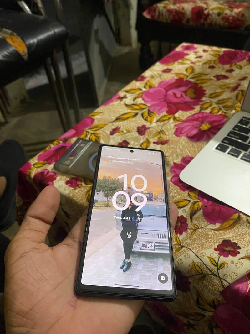 Google Pixel 6a 1